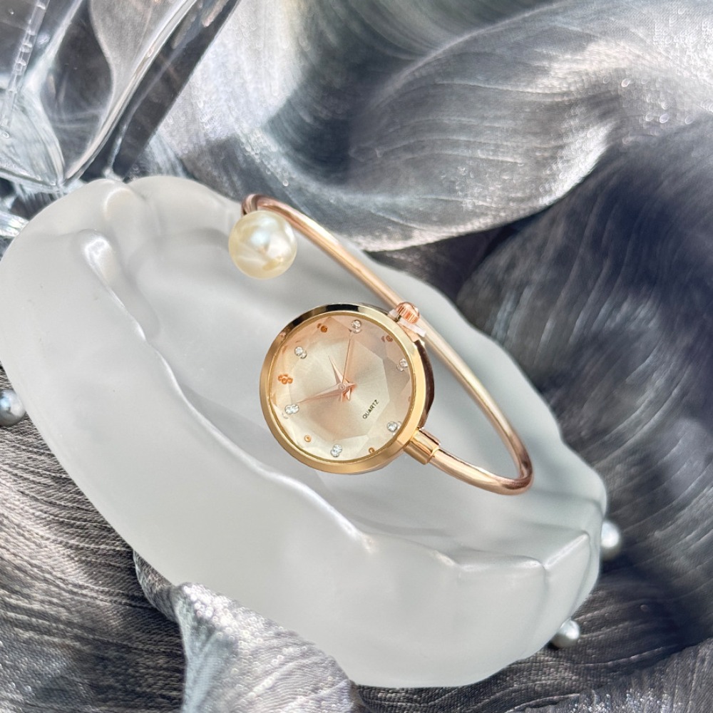 Vintage Digital Watch - Fashion Alloy Ladies Quartz Wristwatch Rose