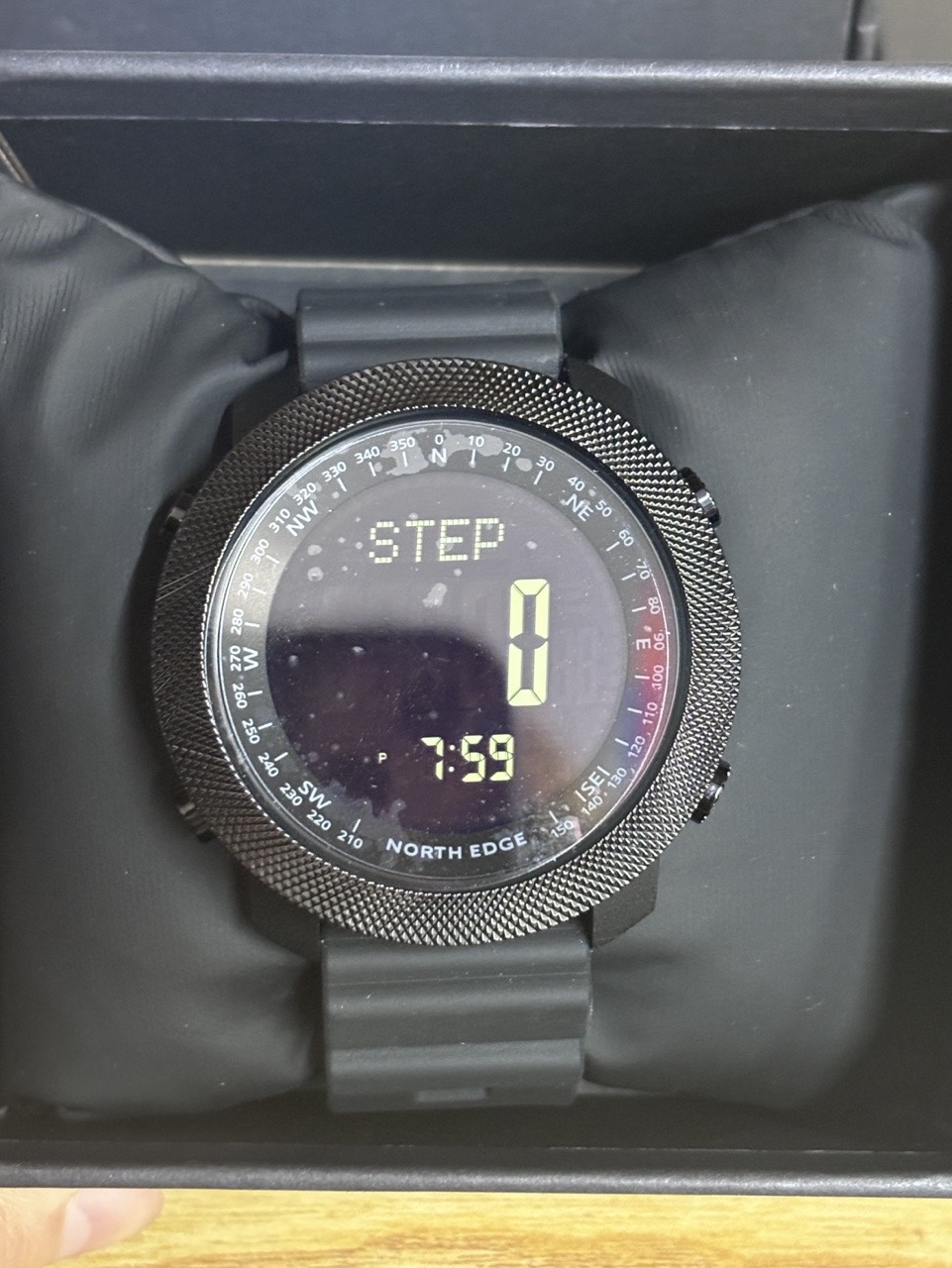 Men Digital Watch NORTH EDGE D - đánh giá và giá Altimeter Compass Watch